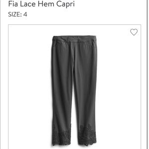 Tribal brand fia lace hem Capri pant